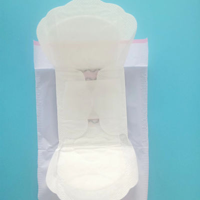 Pad sanitari soffici e traspiranti con lunghezza di 270 mm e ottimo assorbimento dell'acqua