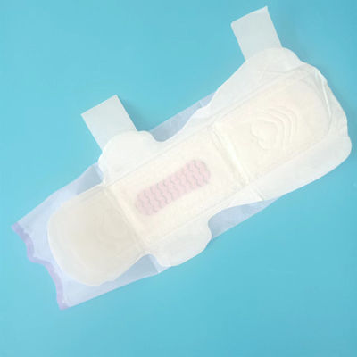 Pad sanitari soffici e traspiranti con lunghezza di 270 mm e ottimo assorbimento dell'acqua